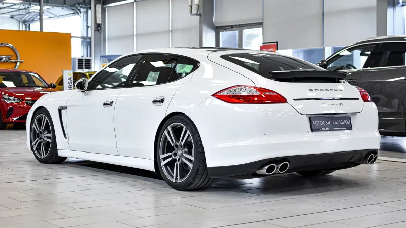 Porsche Panamera 4S 4.8 V8 PDK Image 7