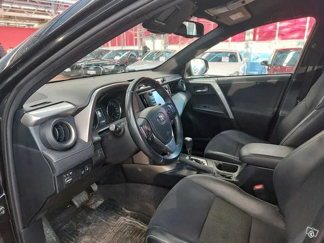 Toyota RAV4 2,5 Hybrid AWD Style - Navigointi, Vetokoukku, 3 Image 3